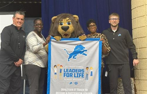  staff with detroit lions team