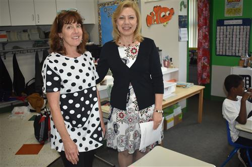 First grade teacher and Tutormate volunteer meet for the first time 