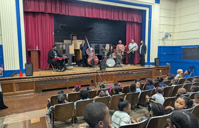  jazz musicians on stage