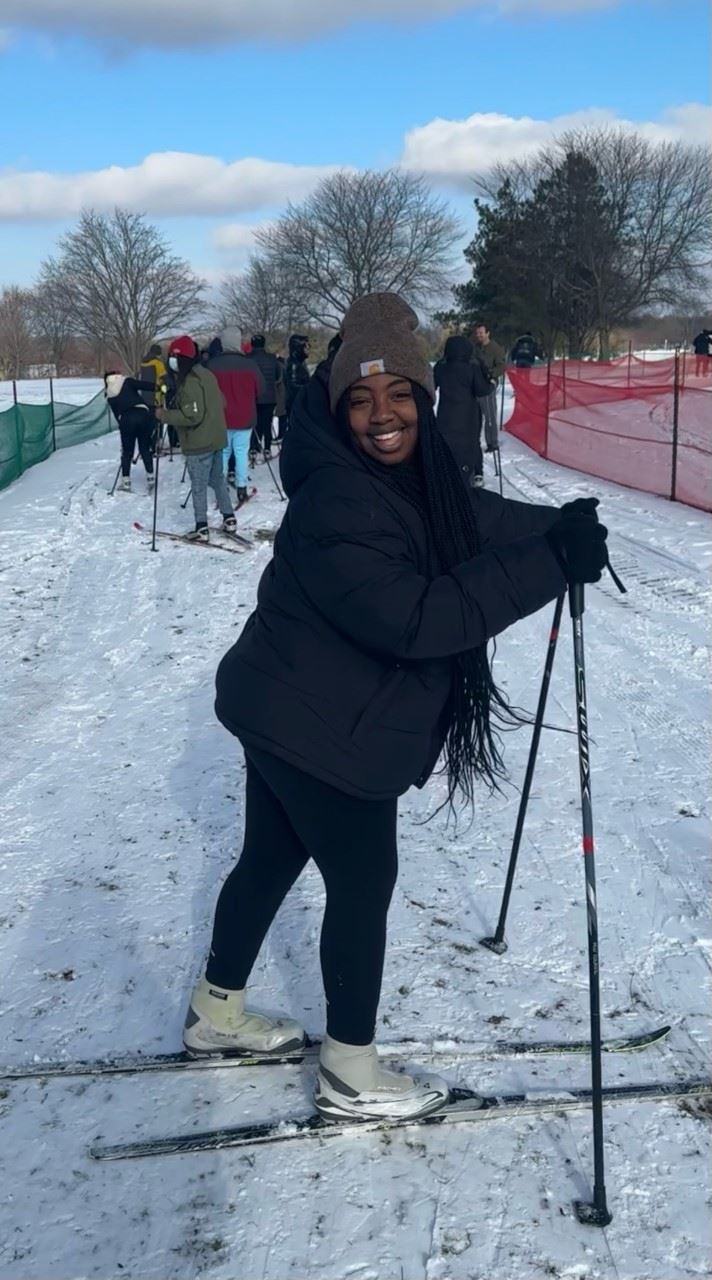Skiing students