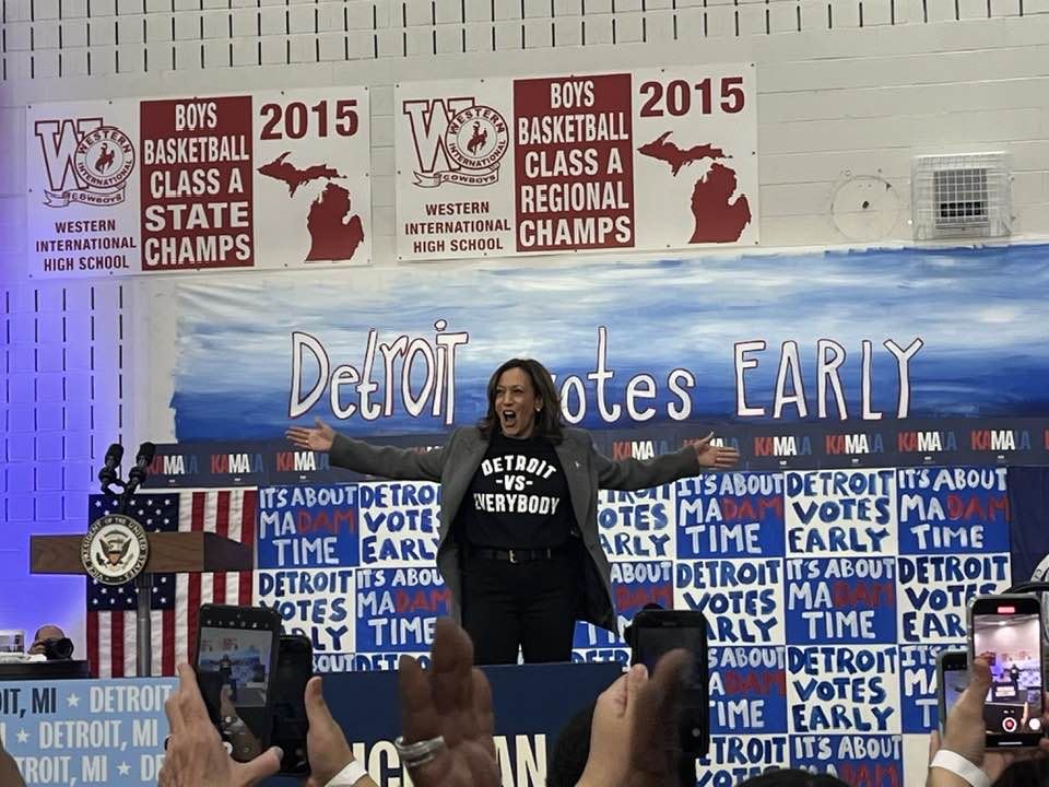  VP Kamala Harris greeting Western High School and Community