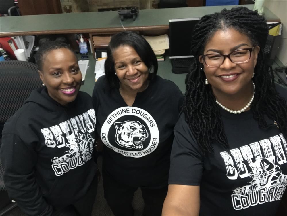 A photo of our main office leadership team and counselor, Ms. Manica, on the far right A photo of our main office leadership team and counselor, Ms. Manica, on the far right