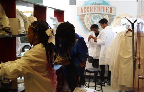 students working in crime lab activity