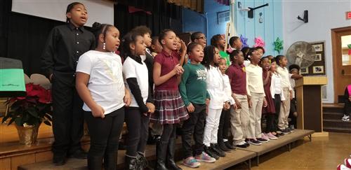 2nd grade singing Frosty the Snowman 