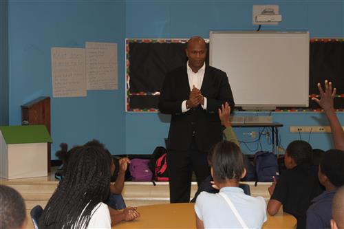 State Rep. Joe Tate answering questions from Carstens students. 
