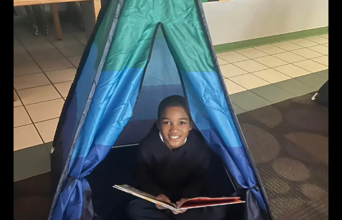 march is reading tents