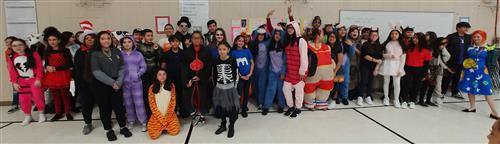 clippert 7th graders in costume 