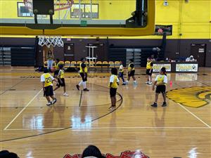 basketball team playing basketball