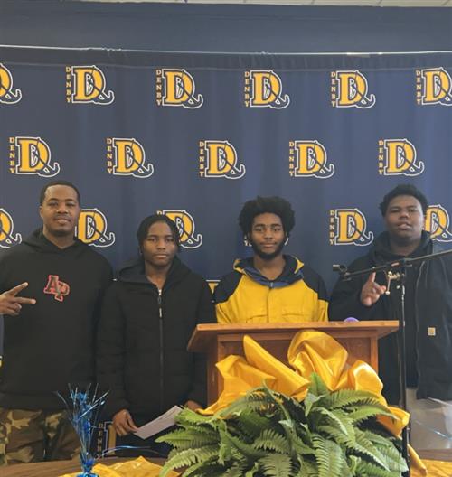  Mentors and students connect at Denby.