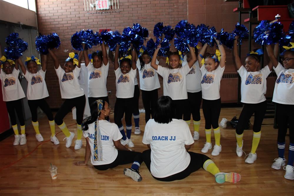  cheerleaders at the basketball game