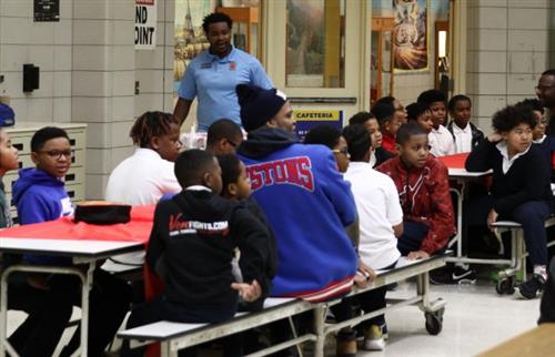 Students sitting at the lunch table 