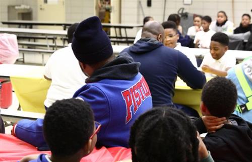 Students sitting at a lunch table