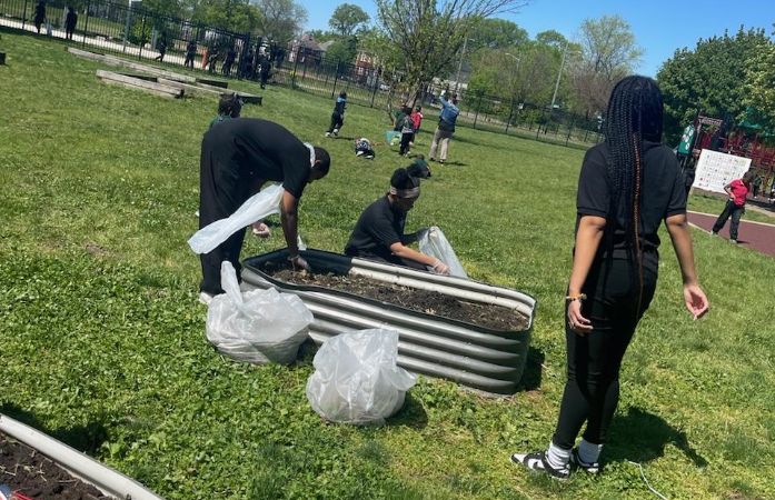  Students planting seeds