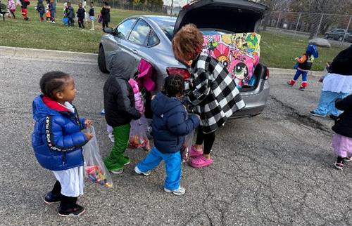  Students trunk or treating