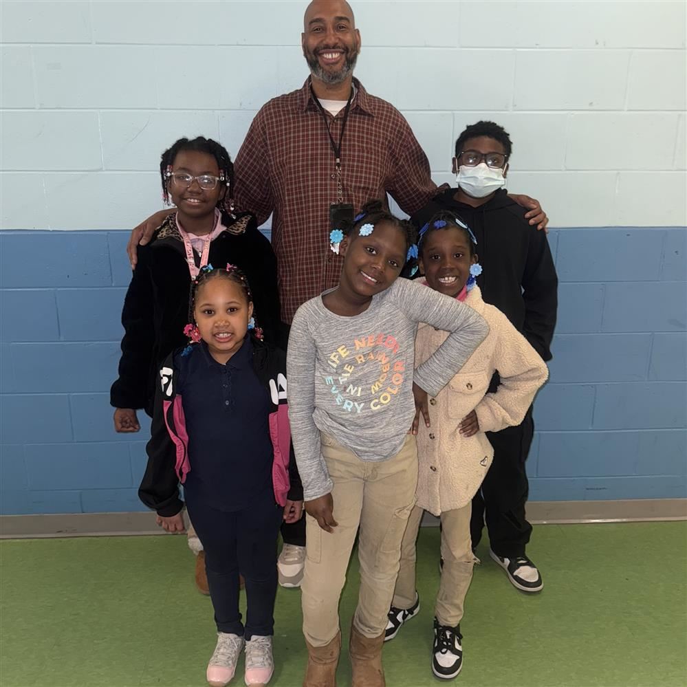  Art teacher and students to be featured 