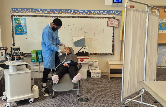  Dentist and student 